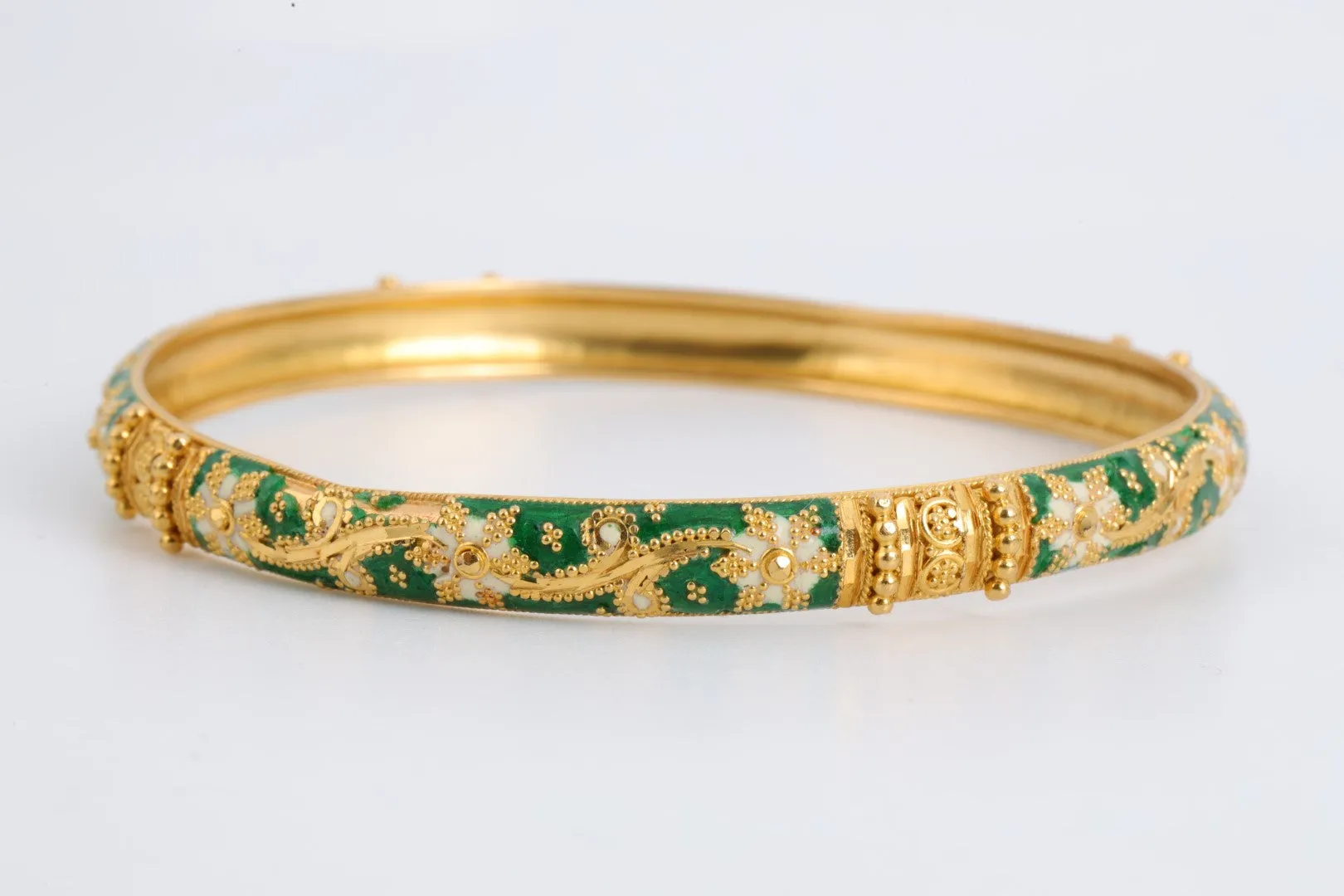 7.5" 22k Yellow Gold Green Enamel Bangle Bracelet (12.83g.)