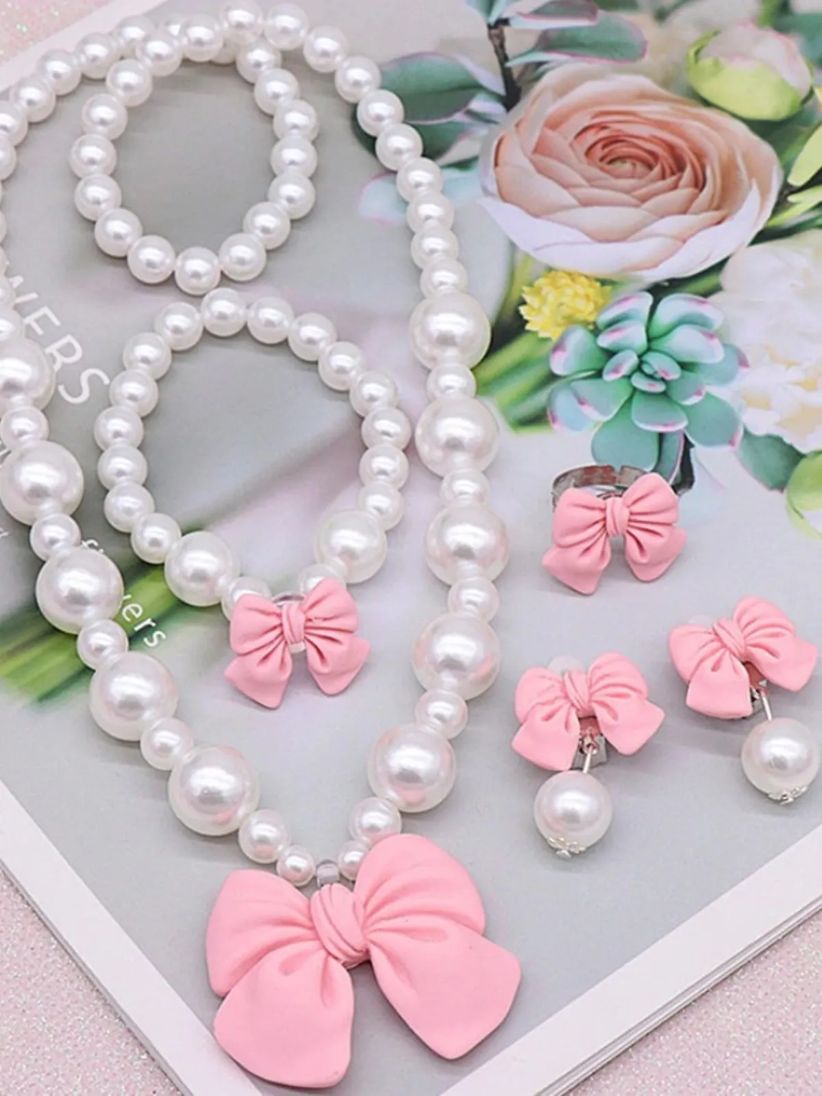 All Glammed Up Pearl Jewelry Set