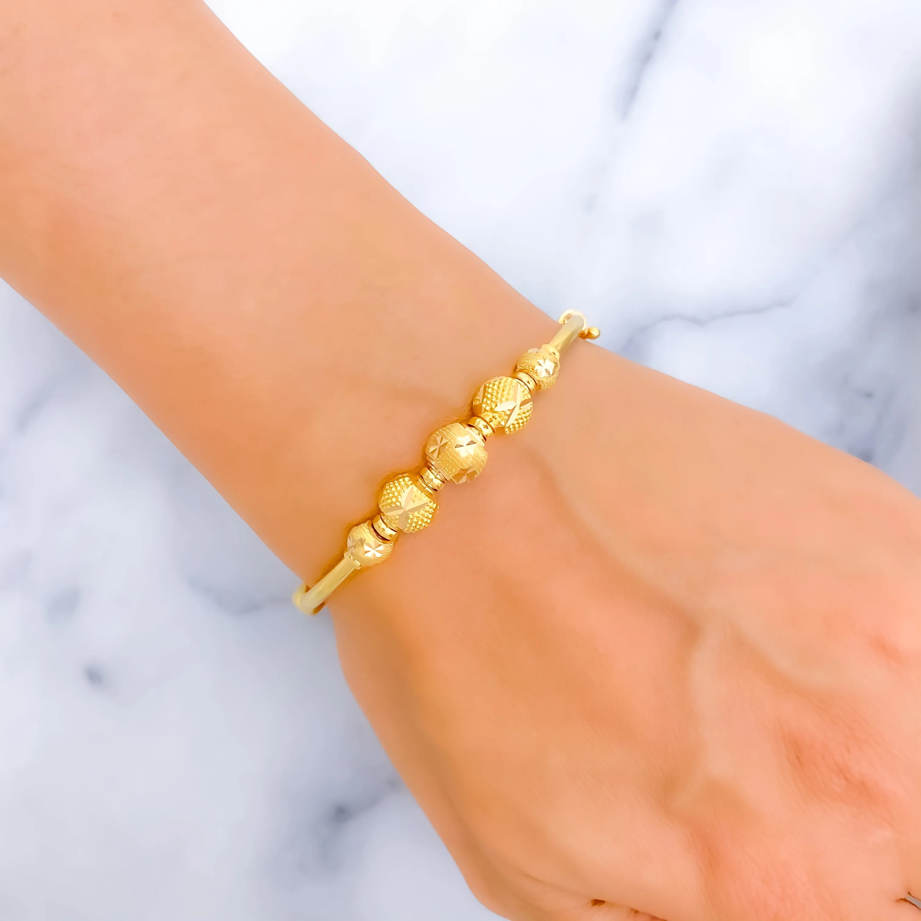 Alternating Floral 22k Gold Bangle Bracelet