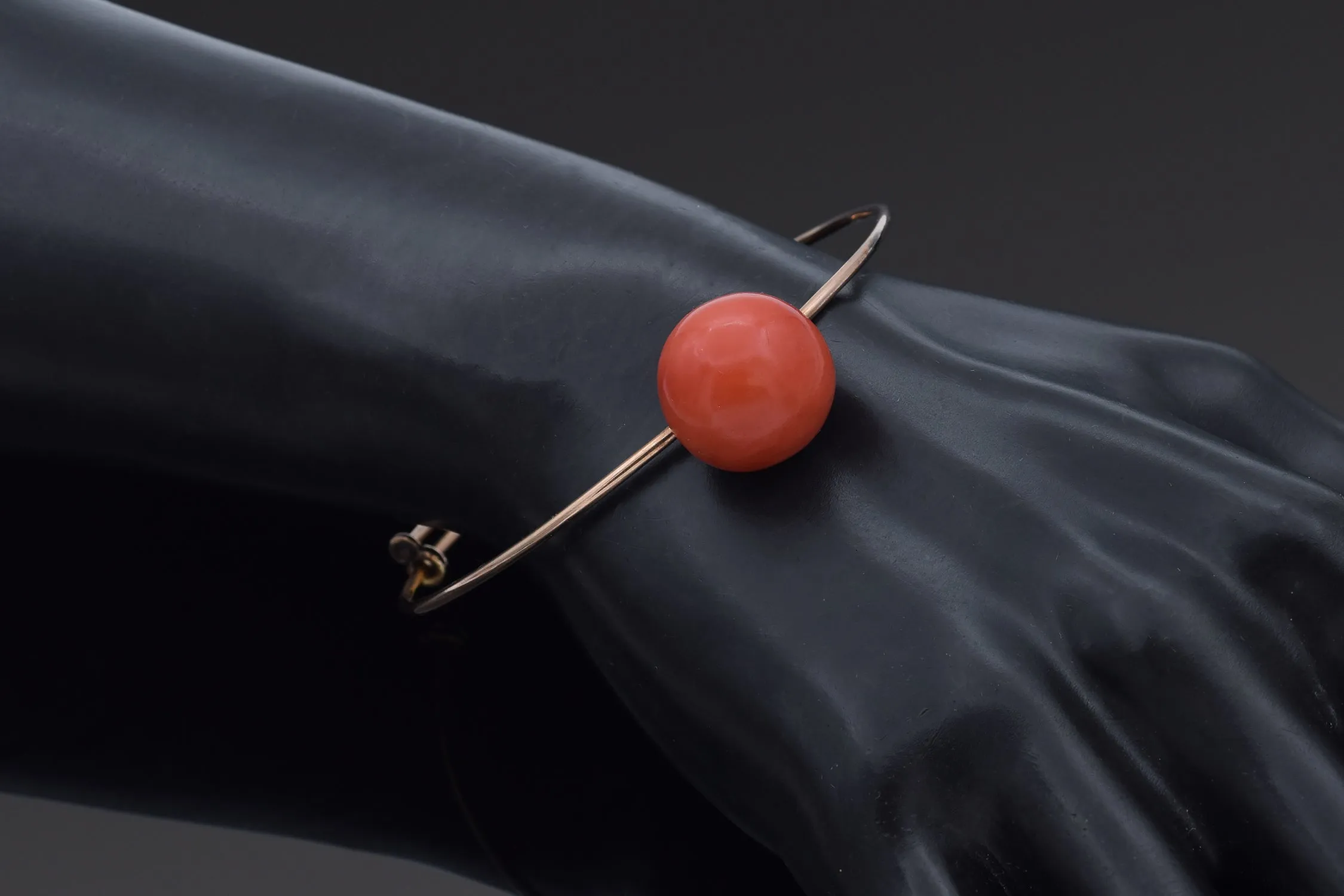 Antique 14K Yellow Gold Red Coral Bangle Bracelet