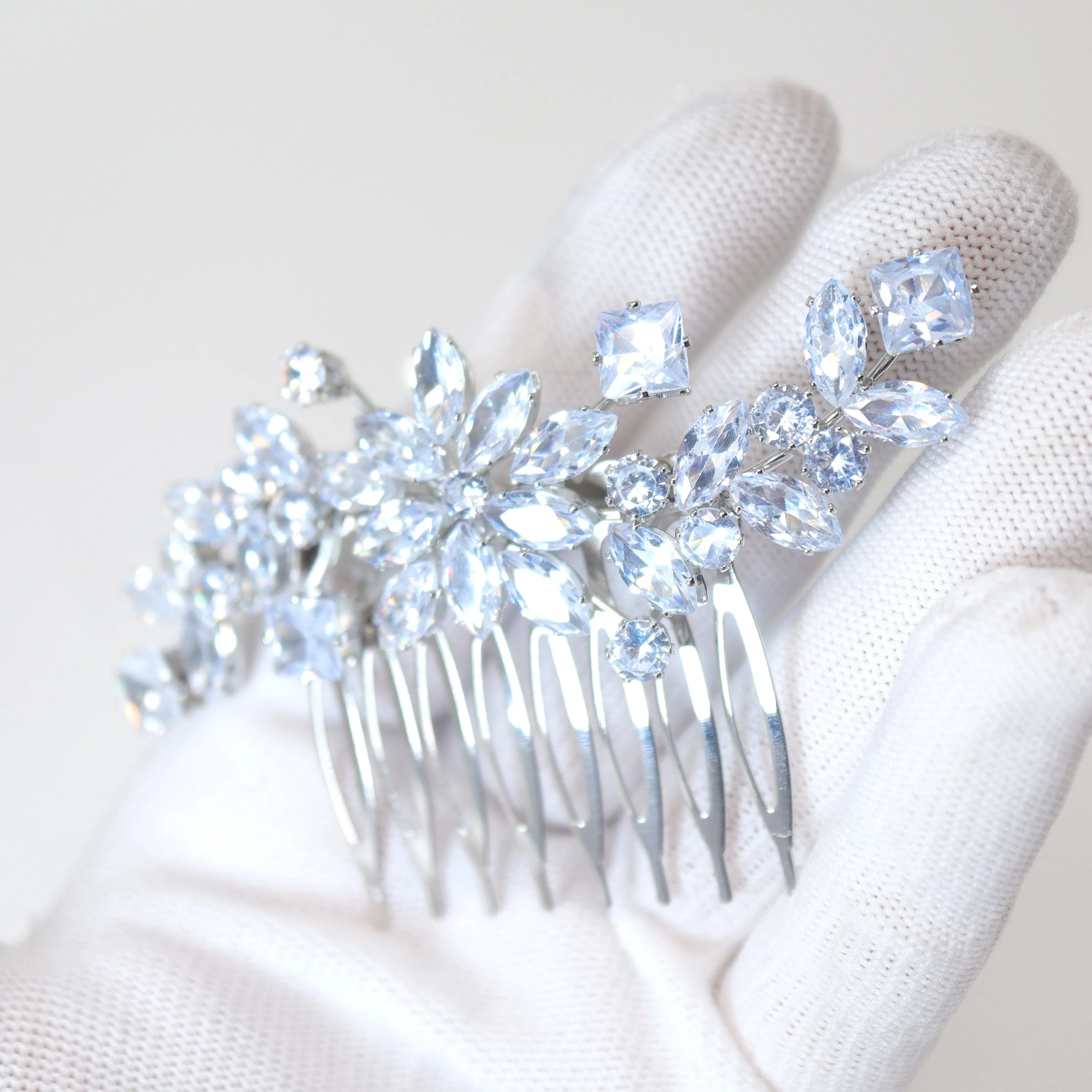 Cubic Zirconia, Majestic Floral Leaves Bridal Hair Comb, Bridal Hair Accessories, Wedding Hair Accessory, Bridal Hair Comb.