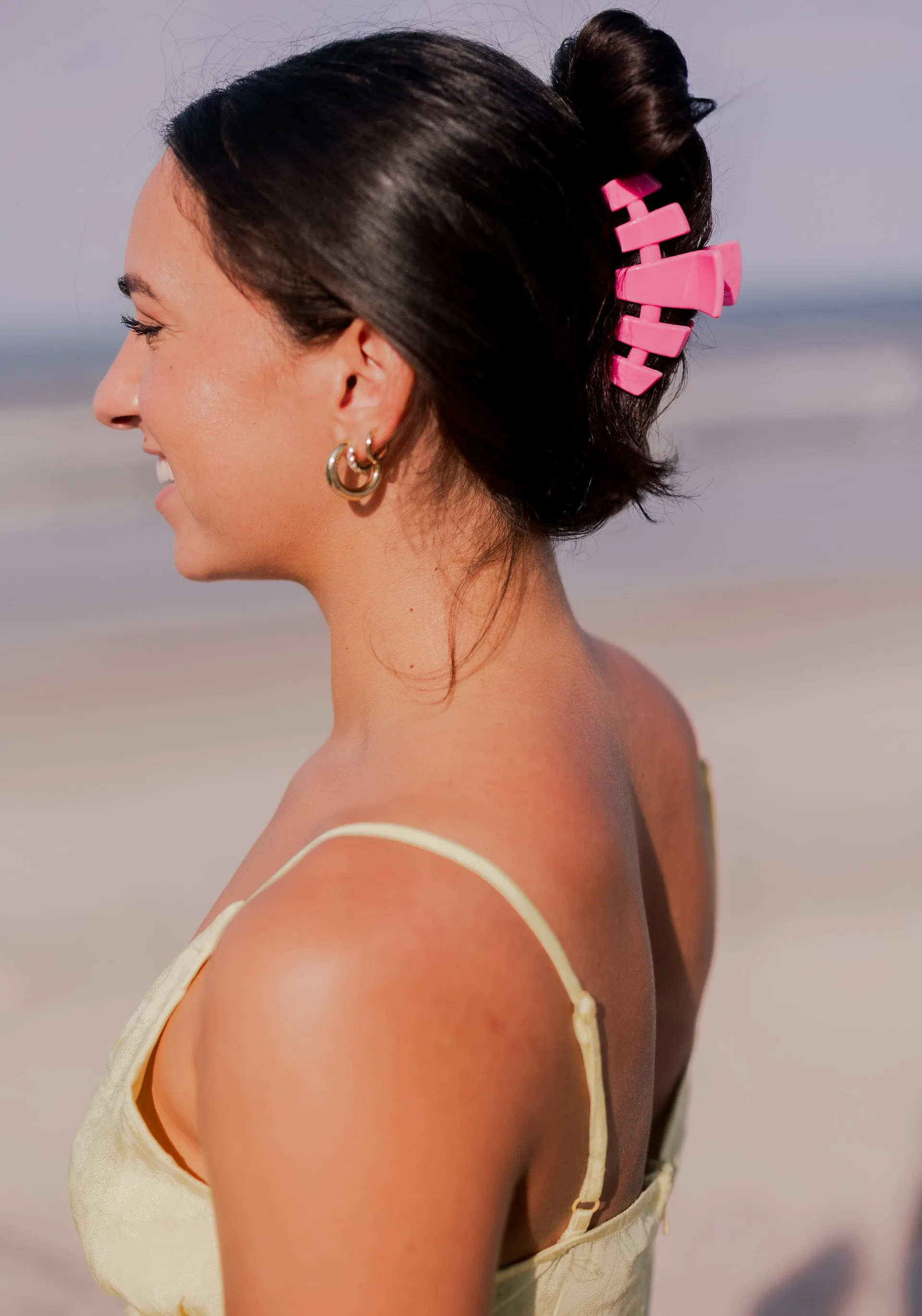 Paradise Pink Medium Classic Hair Clip