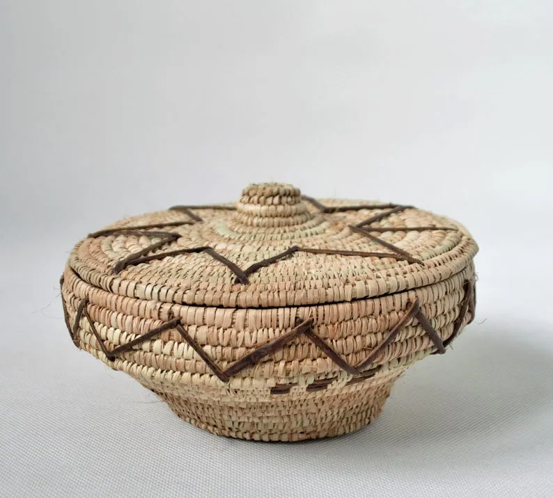 Round jewelry basket from Egypt